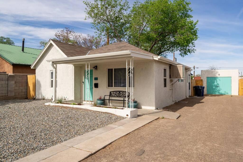 House With Great Beds, Full Kitchen, Fenced Yard Villa Albuquerque Exterior photo