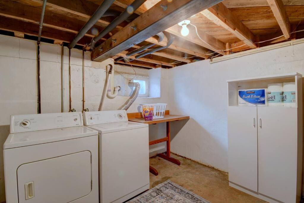 House With Great Beds, Full Kitchen, Fenced Yard Villa Albuquerque Exterior photo