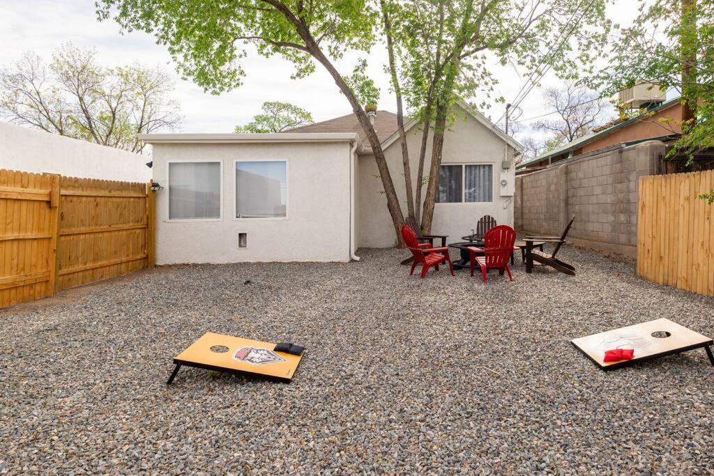 House With Great Beds, Full Kitchen, Fenced Yard Villa Albuquerque Exterior photo