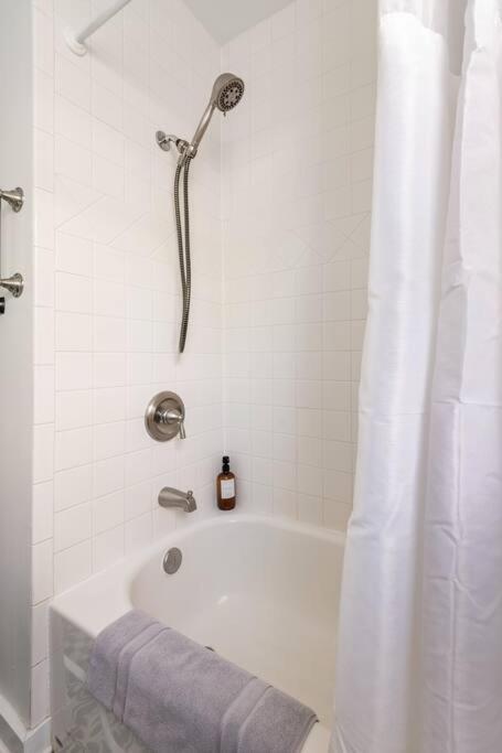House With Great Beds, Full Kitchen, Fenced Yard Villa Albuquerque Exterior photo